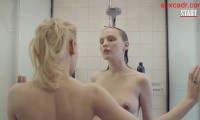 Александра Ребенок и Мария Фомина голые в душе