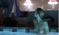 Наташа Хенстридж голая в бассейне