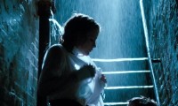 Горячий секс с Ким Бэсинджер под дождем