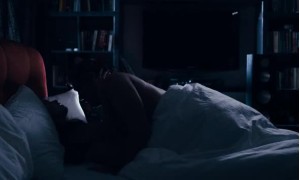 Короткая сцена секса с Любовью Аксеновой в постели