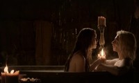 Эротическая сцена в ванной с Роксанной МакКи