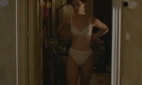 Видео и кадры молодая Кейт Бекинсэйл с голой грудью